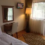 Rhebas Hotel