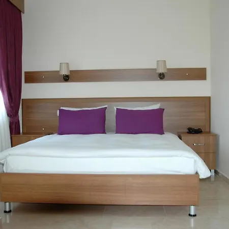 Rhebas Hotel 3*